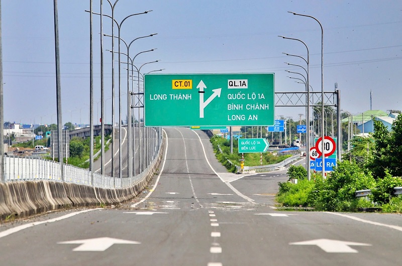 Bất động sản 24h: TP.HCM sắp đấu giá lô đất vàng Thủ Thiêm gần 3.000 tỷ; Tháng 9 thông xe cao tốc Bến Lức - Long Thành- Ảnh 1.