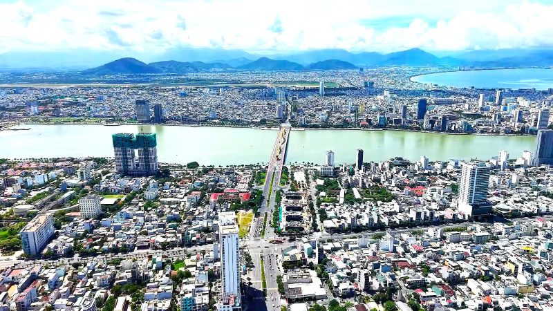 Bất động sản 24h: Vĩnh Long chuẩn bị thi c&ocirc;ng 4 dự &aacute;n hạ tầng lớn; Đ&agrave; Nẵng duyệt khu nh&agrave; ở x&atilde; hội hơn 4.100 tỷ- Ảnh 1.