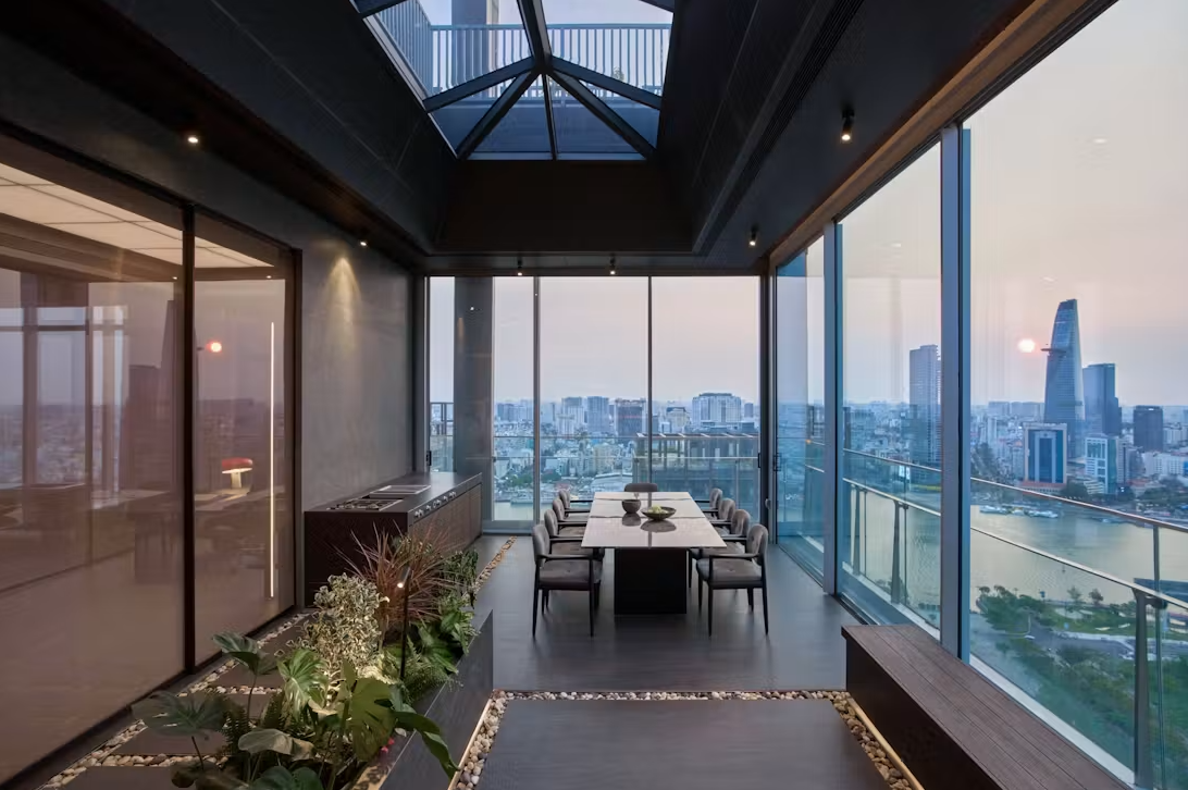 Penthouse hướng sông Sài Gòn: Phong cách nghỉ dưỡng và sự chuyển tiếp không gian vô hình- Ảnh 13.