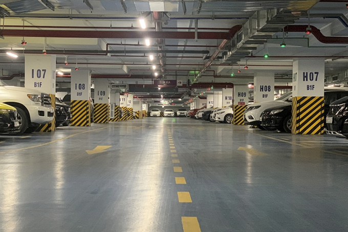 Phạt đến 200 triệu đồng khi bán, cho thuê chỗ để xe ô tô trong chung cư trái quy định- Ảnh 1.