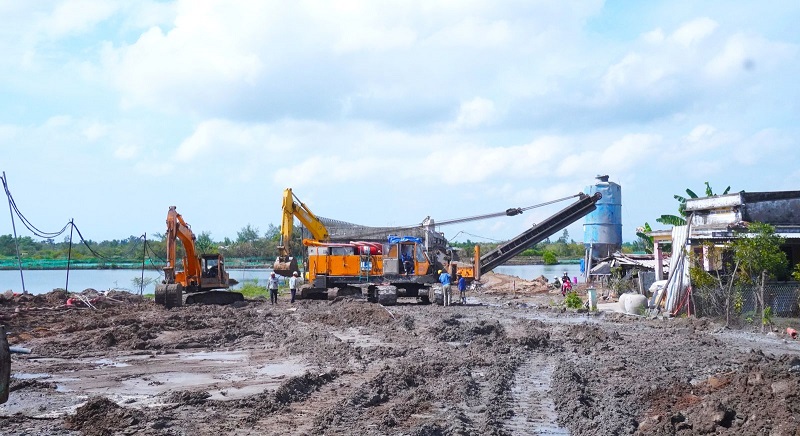 Quảng Ng&atilde;i th&uacute;c tiến độ tuyến đường ven biển 5.600 tỷ đồng- Ảnh 1.