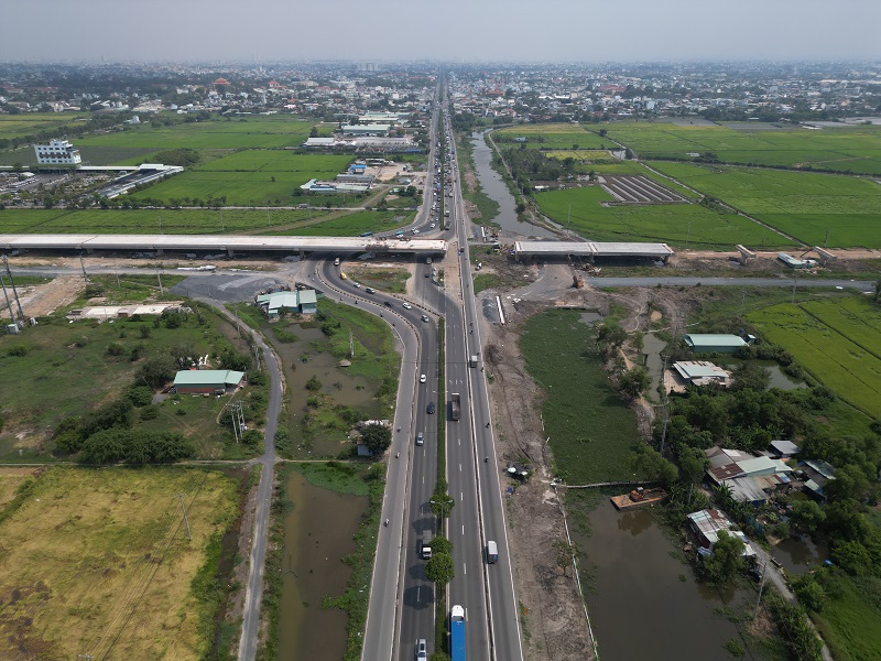 FDI tăng tốc, hơn 1.200 ha đất công nghiệp mới gia nhập thị trường- Ảnh 1.