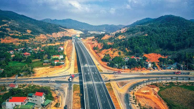 Bất động sản 24h: Quảng Ninh nghi&ecirc;n cứu cao tốc 22.000 tỷ; Kh&aacute;nh H&ograve;a r&oacute;t 8.000 tỷ ph&aacute;t triển 690ha KCN tại V&acirc;n Phong- Ảnh 1.