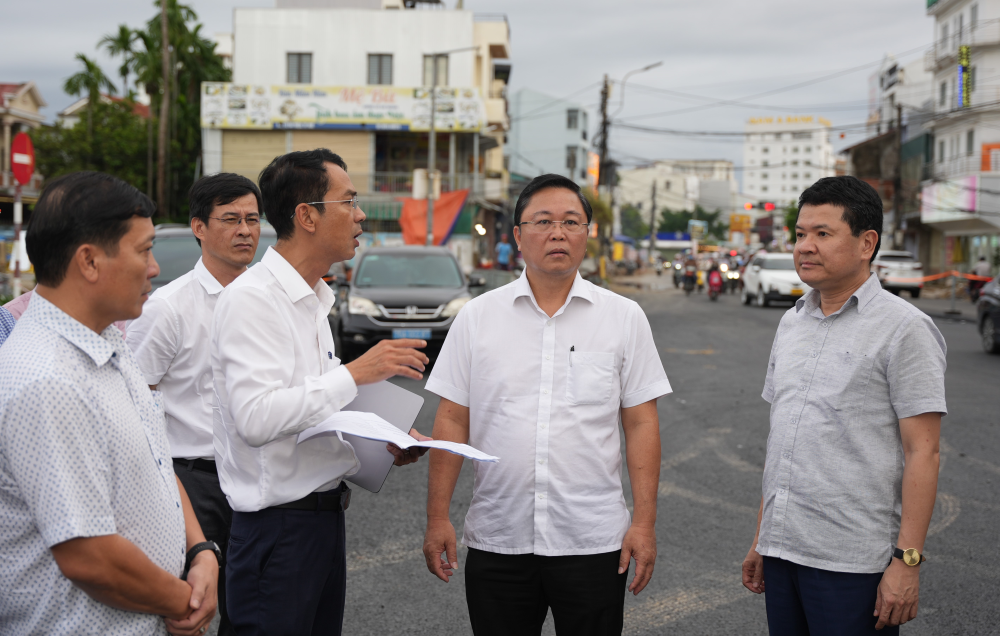 Cầu Vỹ Dạ, đường B&agrave; Triệu c&ugrave;ng loạt dự &aacute;n nh&agrave; ở x&atilde; hội được Huế y&ecirc;u cầu tăng tốc- Ảnh 2.