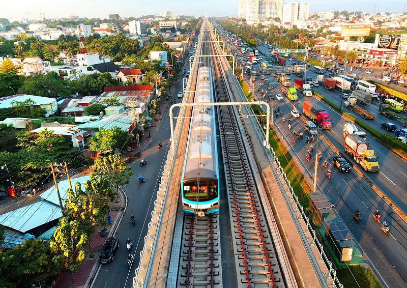 Bất động sản 24h: TP.HCM h&eacute; lộ quy hoạch đ&ocirc; thị TOD metro, C&agrave; Mau chốt tuyến đường ven biển hơn 8.500 tỷ- Ảnh 1.