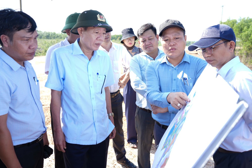 Đang đền b&ugrave;, giải ph&oacute;ng mặt bằng khu c&ocirc;ng nghiệp hơn 467ha tại Huế- Ảnh 2.