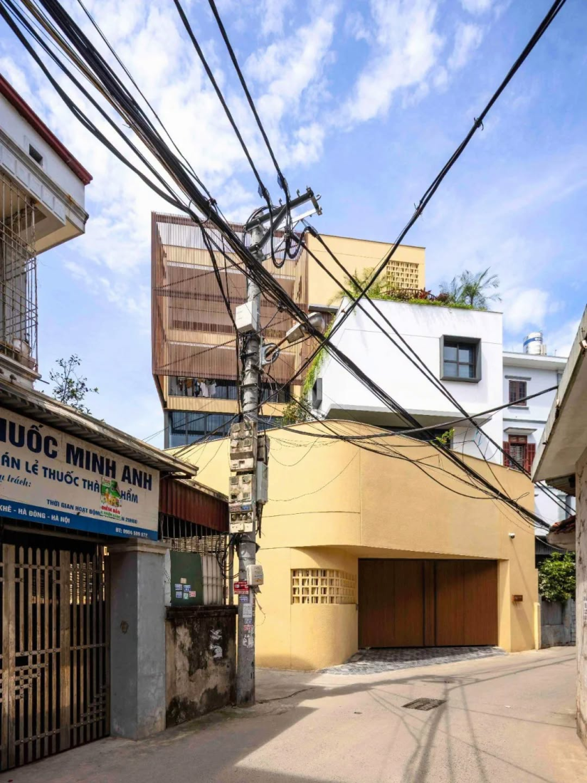 Nh&agrave; phố ba thế hệ tại H&agrave; Đ&ocirc;ng: 3 khoảng vườn đan xen h&oacute;a giải khu đất h&igrave;nh lục gi&aacute;c- Ảnh 2.