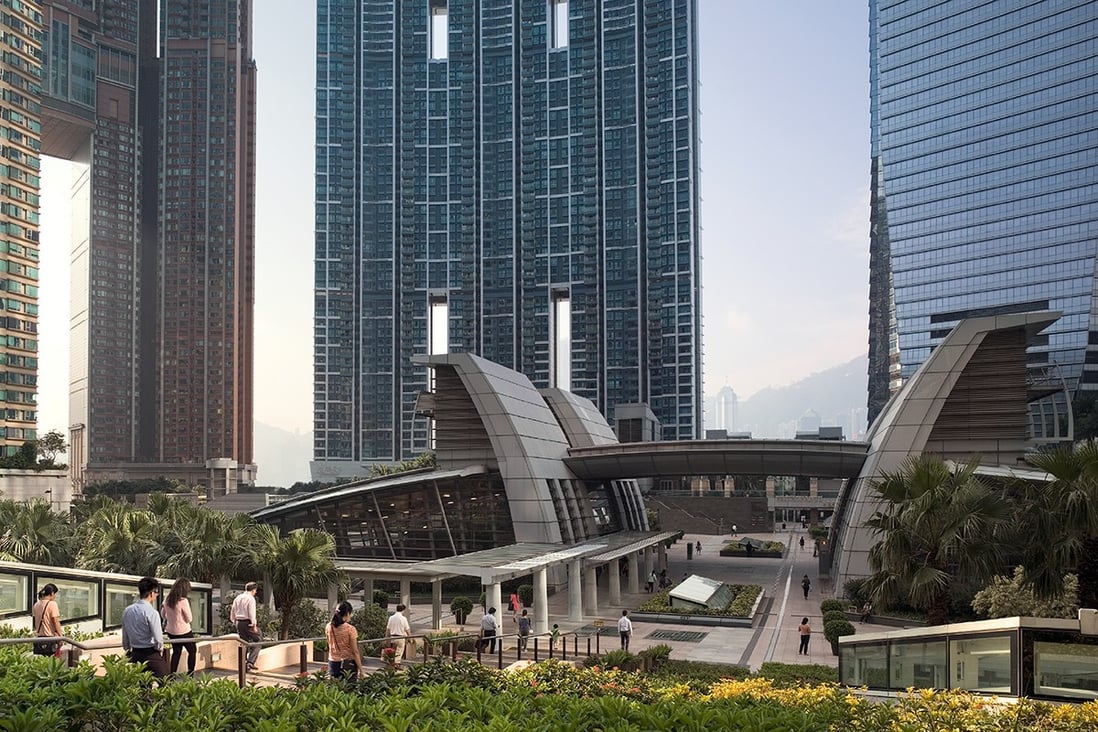 https://thanhnienviet.mediacdn.vn/cdn-cgi/image/fit=contain,width=1098,format=auto/sites/default/files/styles/1200x800/public/d8/images/2023/03/07/SCMP-CBRE_APAC-Market-Outlook_Hero-Image-1200x800.jpg