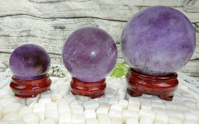 Quả cầu đá phong thủy thạch anh tím