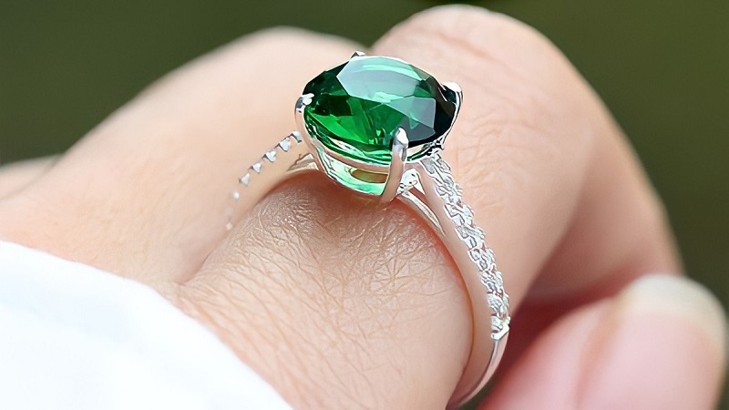 Nhẫn đá phong thủy hợp với nữ mệnh Hỏa