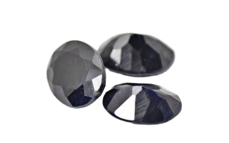Đá phong thủy sapphire đen
