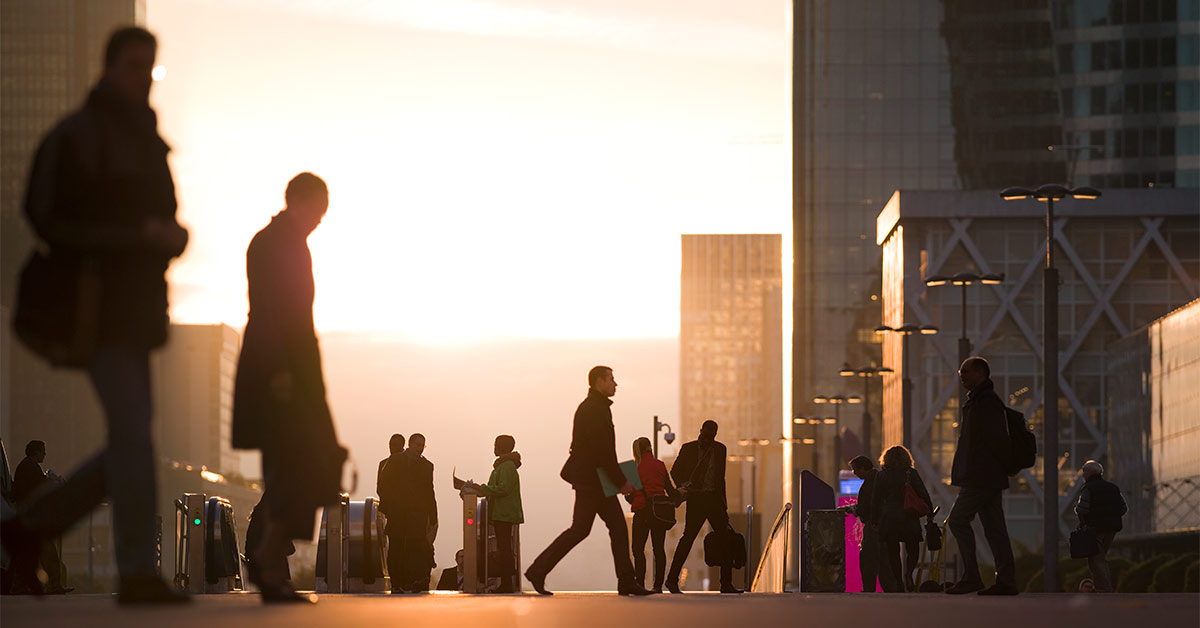 https://thanhnienviet.mediacdn.vn/images/news/jll-real-estate-investors-say-pricing-and-interest-rate-uncertainties-are-influencing-capital-deployment-in-asia-pacific-social-1200X628.jpg