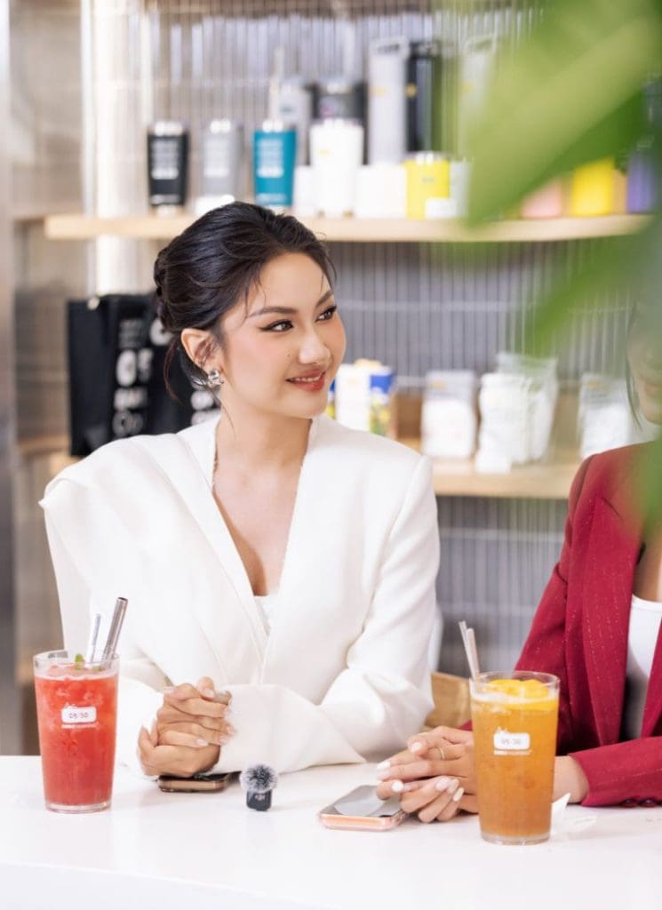 2 hoa hậu Phương Linh - Trúc Linh làm đại sứ "Tinh hoa Việt", lan tỏa tinh thần phụ nữ Việt hiện đại- Ảnh 8. 2 hoa hậu Phương Linh - Trúc Linh làm đại sứ "Tinh hoa Việt", lan tỏa tinh thần phụ nữ Việt hiện đại- Ảnh 8.