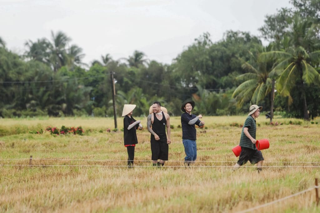 “Chị Phiến” gặp sự cố khó đỡ, Ninh Anh Bùi - Nguyễn Tùng Dương tự hào kể lại dấu mốc cá nhân- Ảnh 3.