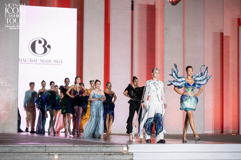 NTK Hoàng Minh Hà, NTK Châu Báo Ngọc Ngà trình làng BST mới tại "Vietnam Icon Fashion Tour 2025"- Ảnh 7. NTK Hoàng Minh Hà, NTK Châu Báo Ngọc Ngà trình làng BST mới tại "Vietnam Icon Fashion Tour 2025"- Ảnh 7.