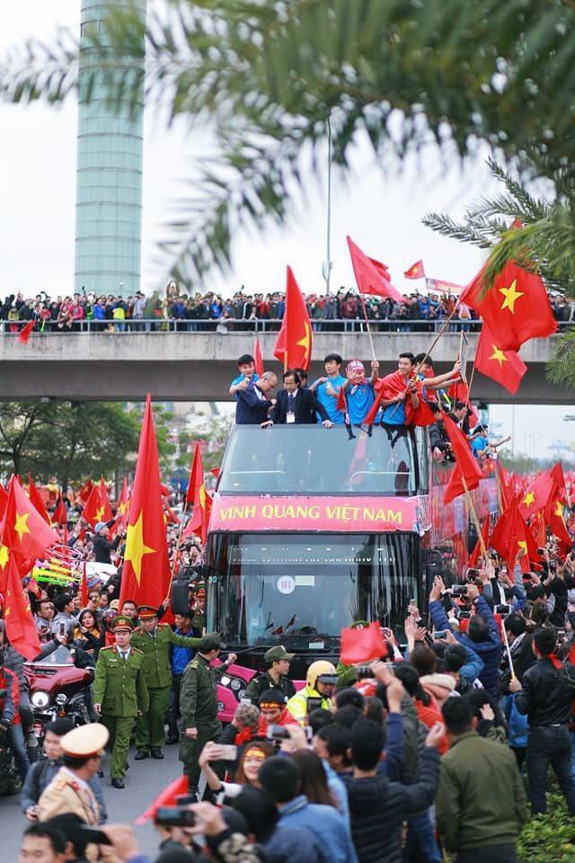 H&igrave;nh ảnh đ&oacute;n c&aacute;c tuyển thủ U23 Việt Nam về nước từ Trung Quốc năm 2018