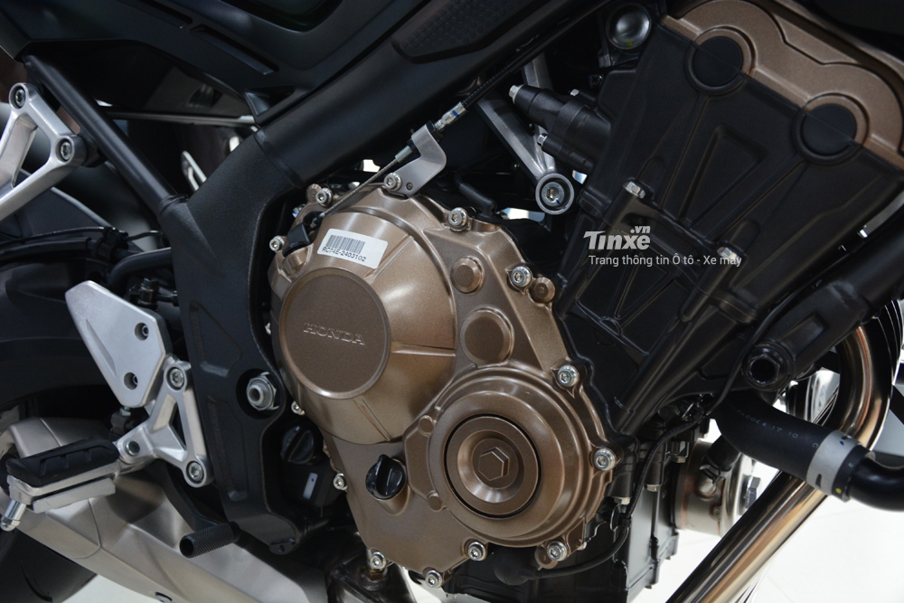 Trang bị động cơ Honda CB650F
