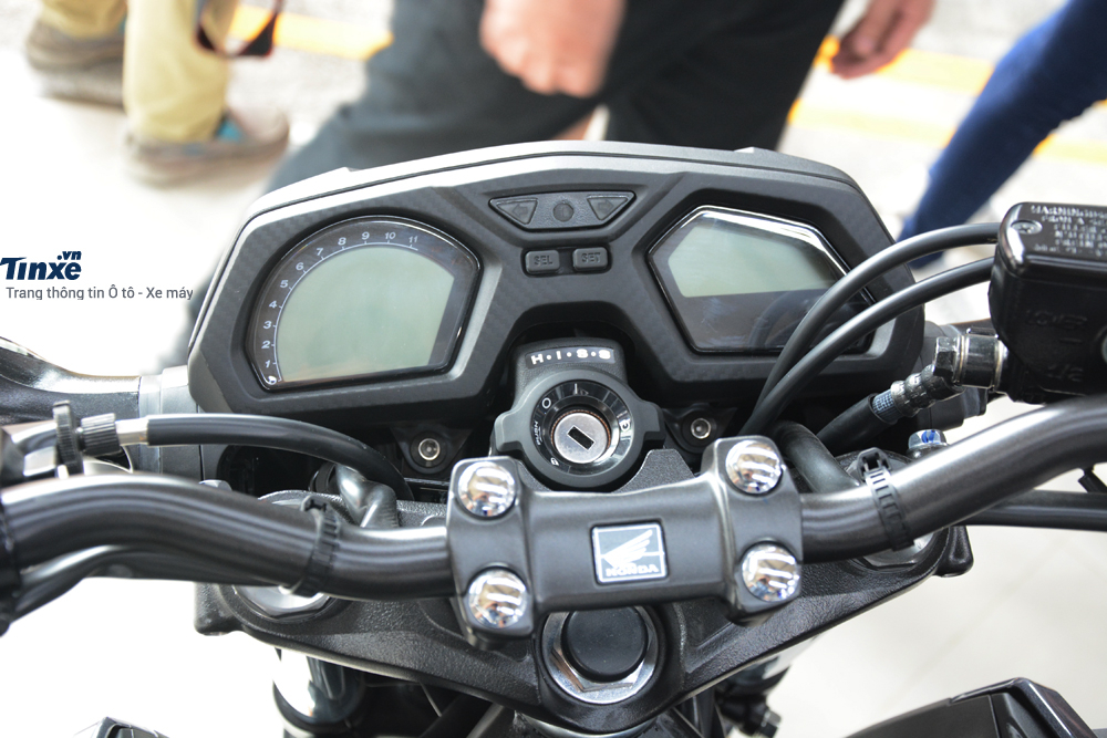 Thiết kế Bảng đồng hồ Honda CB650F