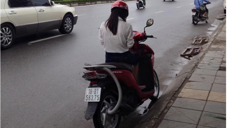 Đưa ống xả lên cao tránh nước ngập