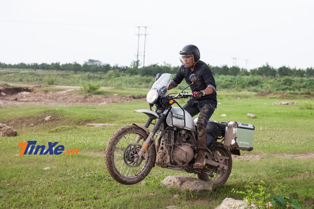 Royal Enfield Himalayan hiện đang được phân phối chính hãng ở Việt Nam với giá bán 131,7 triệu đồng