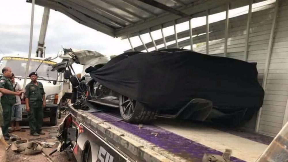  McLaren P1 gặp nạn v&agrave;o th&aacute;ng 11 năm 2017 tại Campuchia 