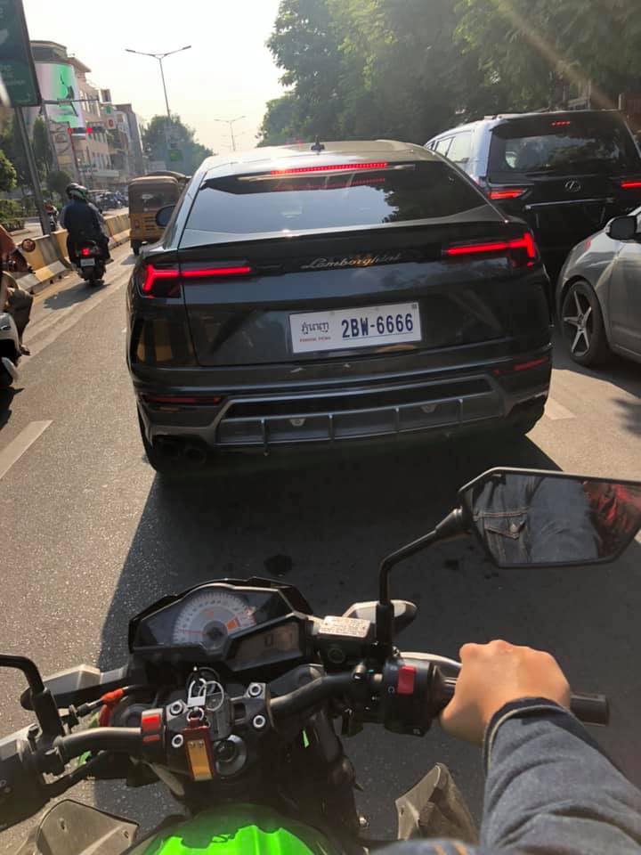 Có đến 3 chiếc Lamborghini Urus mang biển tứ quý 6 ở Campuchia