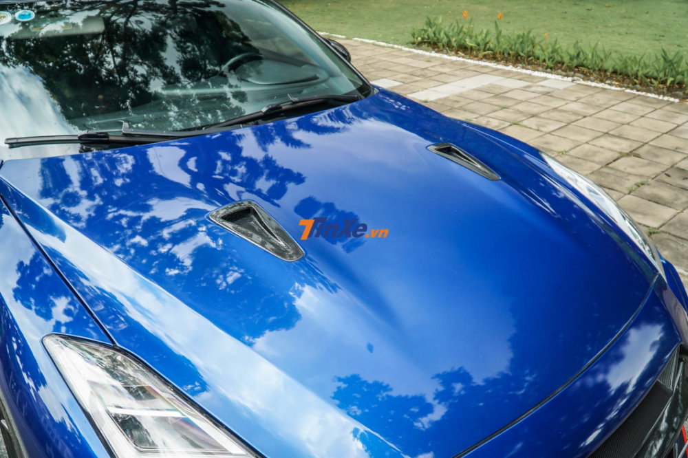 Bên dưới nắp capô chiếc Nissan GT-R R35 độ body kit Nismo có động cơ được nâng cấp lên công suất 700 mã lực Bên dưới nắp capô chiếc Nissan GT-R R35 độ body kit Nismo có động cơ được nâng cấp lên công suất 700 mã lực