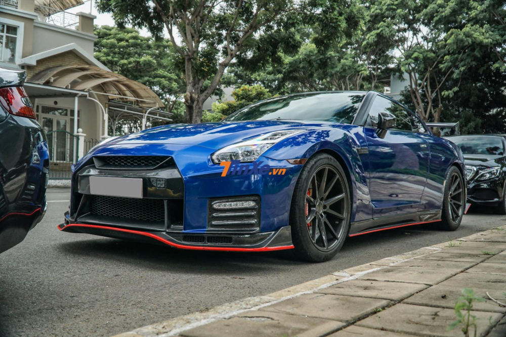 Chiếc Nissan GT-R R35 độ body kit Nismo này trải qua 2 lần thay áo Chiếc Nissan GT-R R35 độ body kit Nismo này trải qua 2 lần thay áo