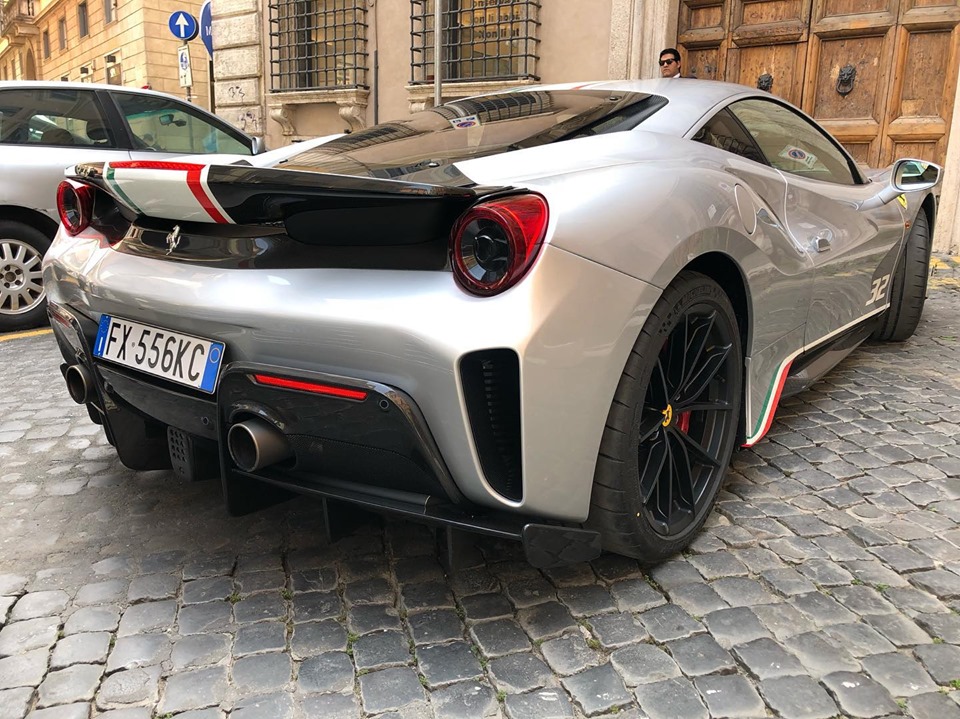 Ferrari 488 Pista Piloti không có gì thay đổi động cơ so với Ferrari 488 Pista Ferrari 488 Pista Piloti không có gì thay đổi động cơ so với Ferrari 488 Pista