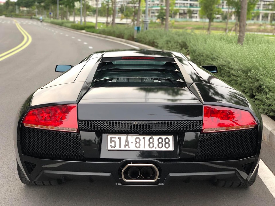 Siêu xe Lamborghini Murcielago LP640 này mang biển số tam hoa 8 ở Sài thành nhưng không rõ chủ nhân ở Hải Phòng có cho xe đăng ký đầu số 15 hay không