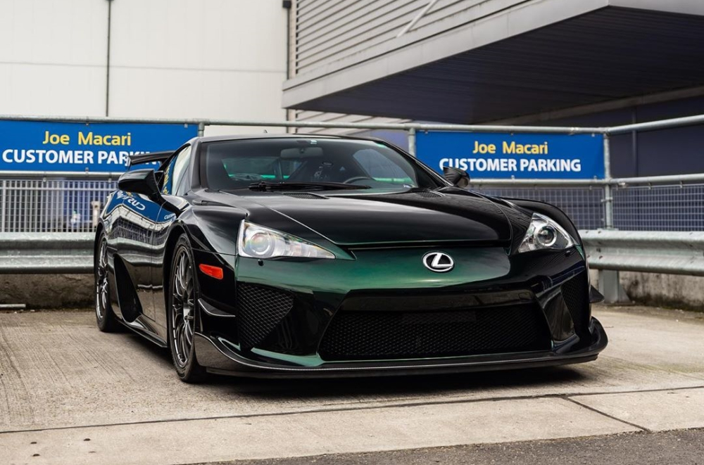 Siêu xe hàng hiếm Lexus LFA sở hữu động cơ V10 Siêu xe hàng hiếm Lexus LFA sở hữu động cơ V10