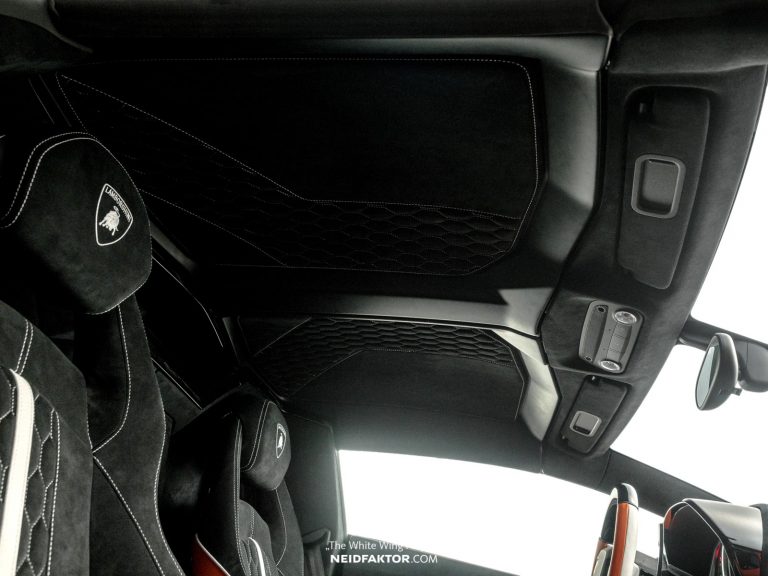 Động cơ của chiếc Lamborghini Aventador Roadster độ kh&ocirc;ng thay đổi