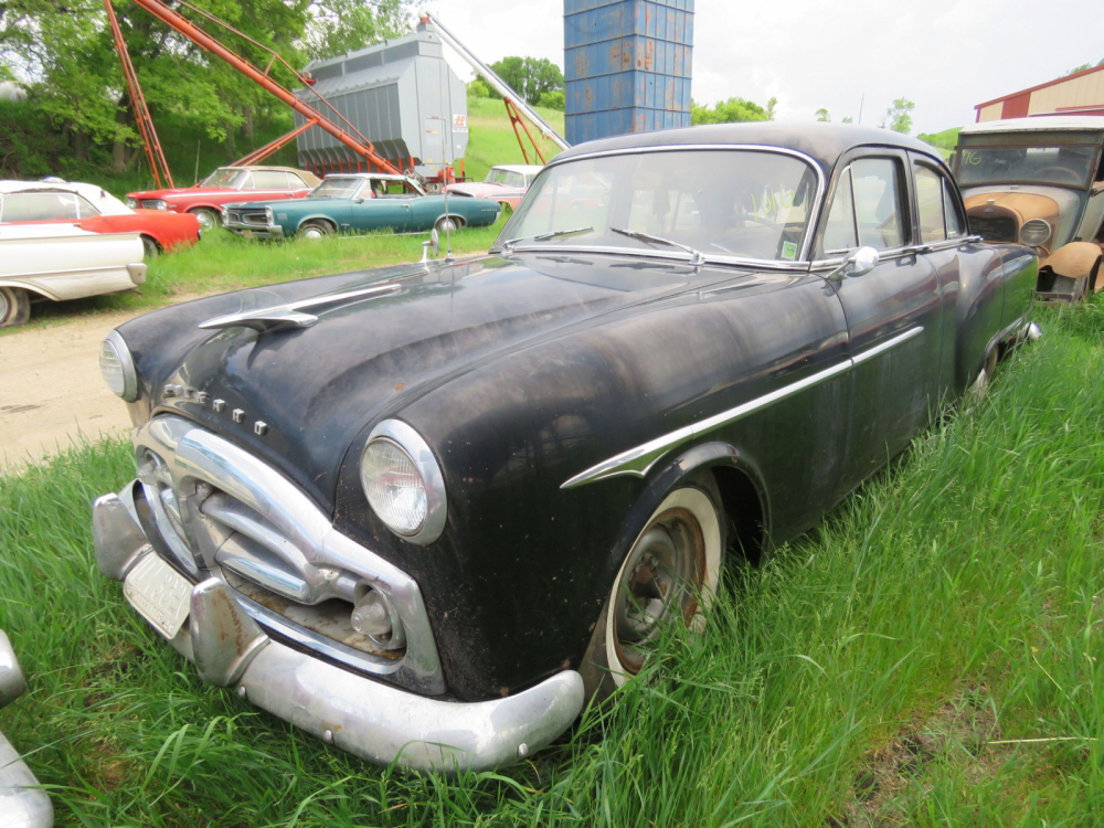 Packard 200 sedan 1954