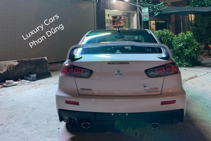 Mức giá bán của Mitsubishi Lancer EVO Final Edition tại Việt Nam hơn 4,2 tỷ đồng
