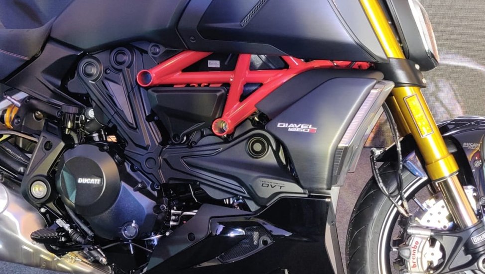 Khối động cơ L-Twin Testatstretta 1.262 cc