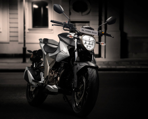Gixxer 250 sử dụng chung khung gầm và động cơ với mẫu Gixxer SF250 Gixxer 250 sử dụng chung khung gầm và động cơ với mẫu Gixxer SF250