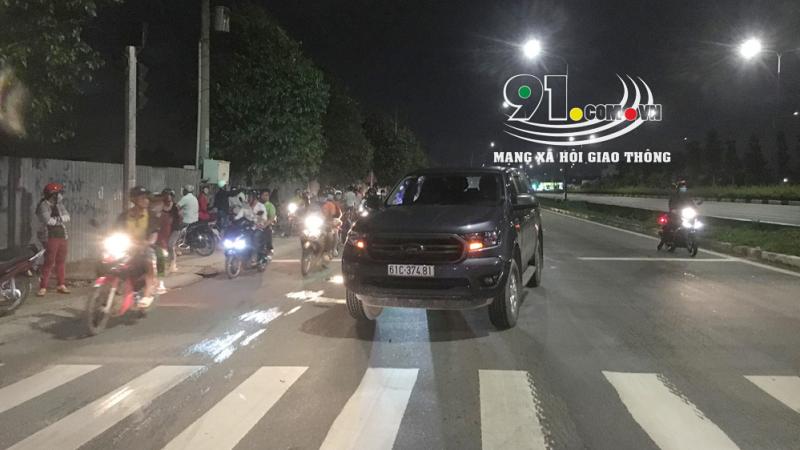Chiếc xe b&aacute;n tải Ford Ranger tại hiện trường vụ tai nạn