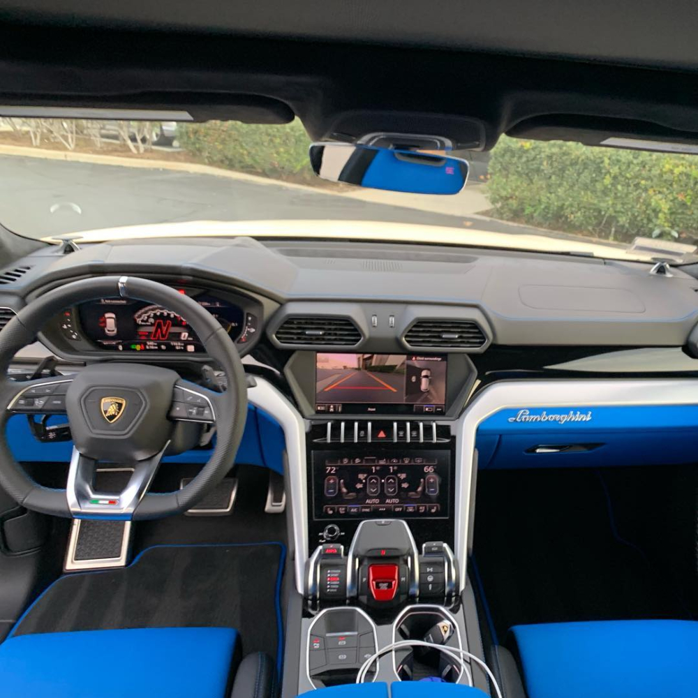 Nội thất b&ecirc;n trong chiếc Lamborghini Urus của Kanye West