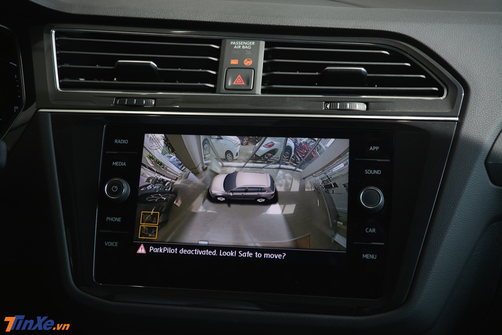 Volkswagen Tiguan Allspace Luxury c&oacute; g&oacute;i trang bị Area view 360 độ hiển thị 3D