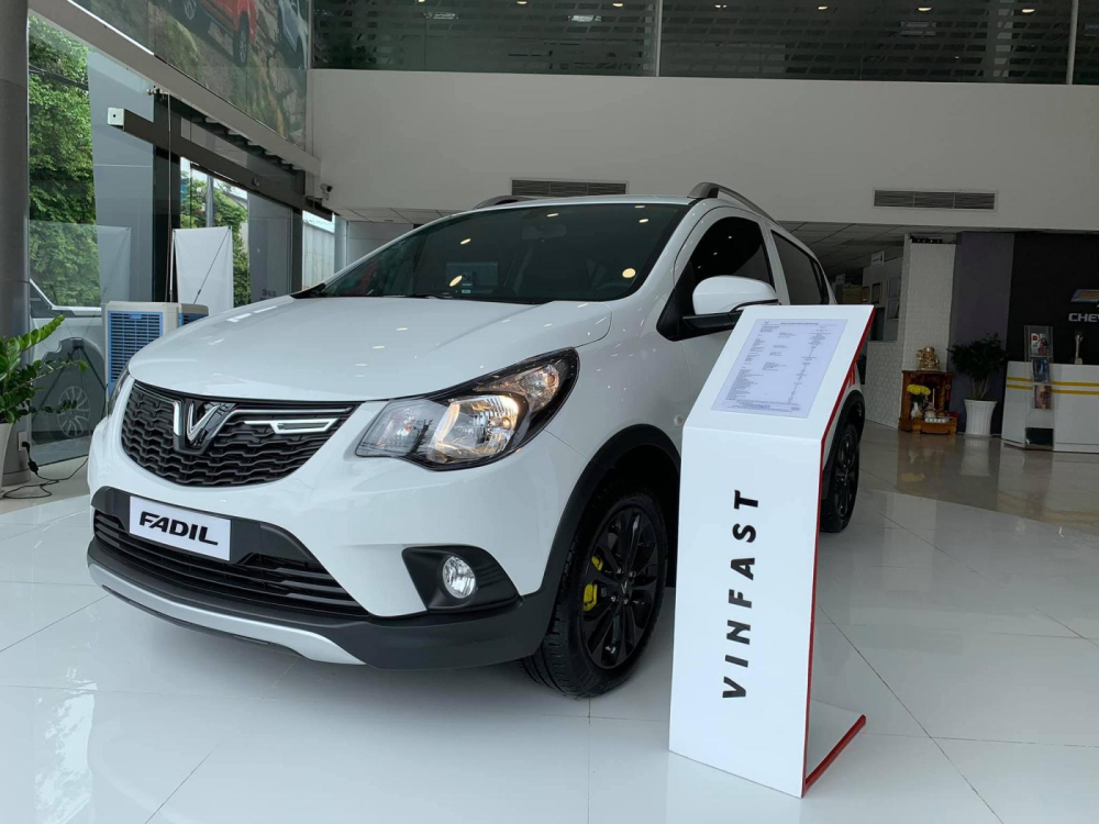 Một đại l&yacute; ở Cần Thơ hiện đang ch&agrave;o b&aacute;n VinFast Fadil bản thể thao với gi&aacute; 419 triệu đồng