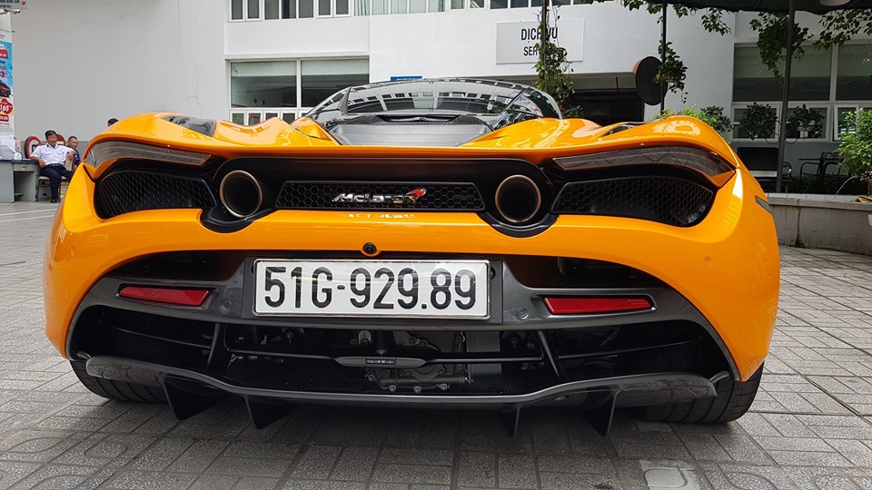 Đ&acirc;y l&agrave; chiếc McLaren 720S m&agrave;u cam đầu ti&ecirc;n về Việt Nam