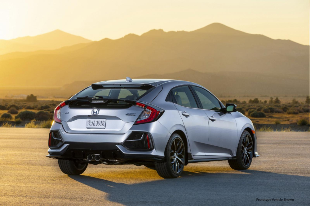 Cản sau của Honda Civic Hatchback 2020 cũng thay đổi giống ph&iacute;a trước