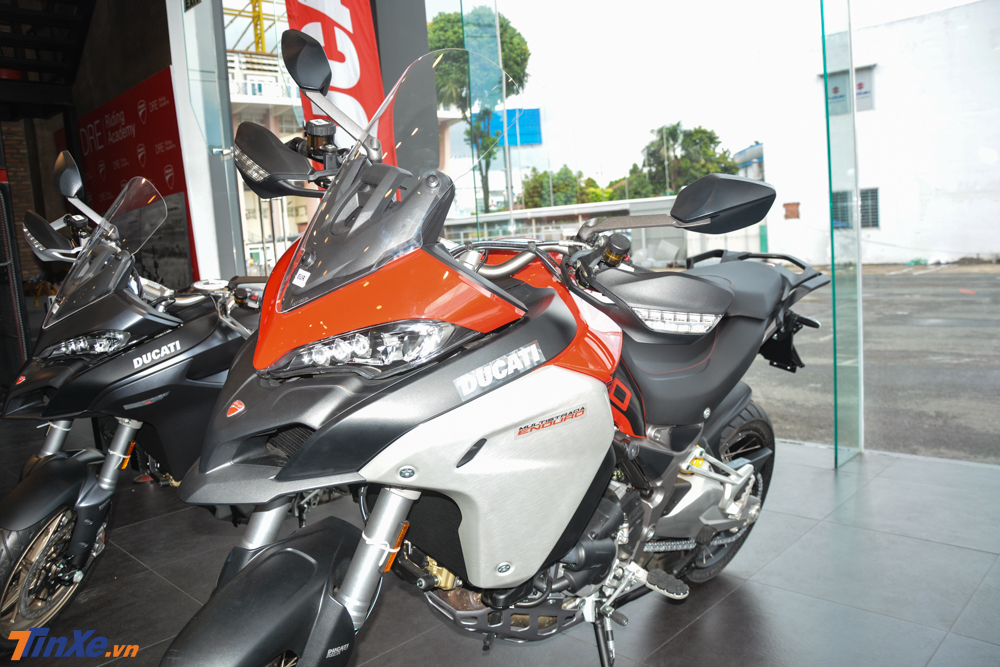 M&agrave;u sơn đỏ của Ducati Multistrada 1260 Enduro 2019 sẽ kết hợp c&ugrave;ng c&aacute;c chi tiết m&agrave;u bạc xước v&agrave; đen
