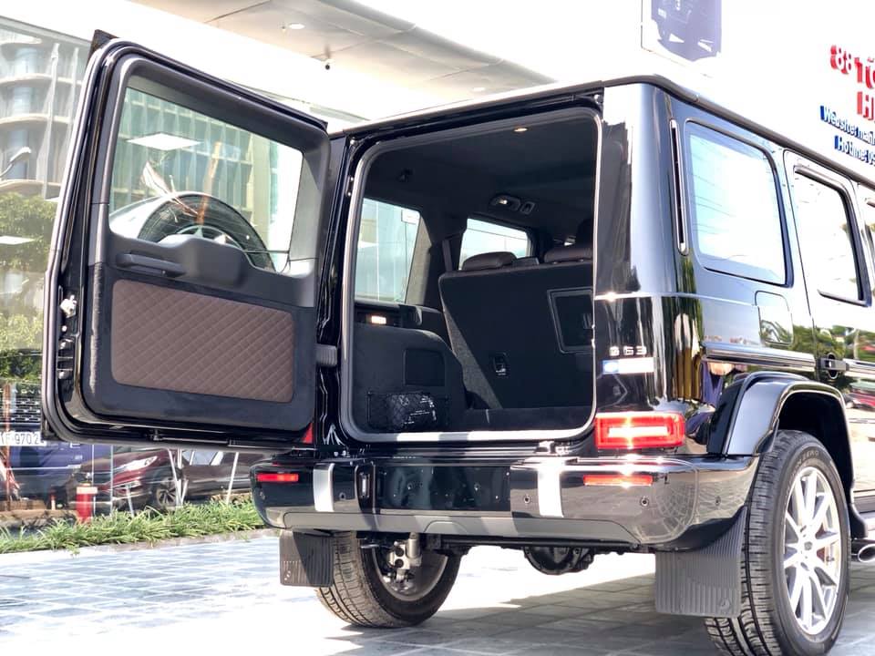 Vẻ hầm hố của Mercedes-AMG G63 2019 nhìn từ sau xe Vẻ hầm hố của Mercedes-AMG G63 2019 nhìn từ sau xe