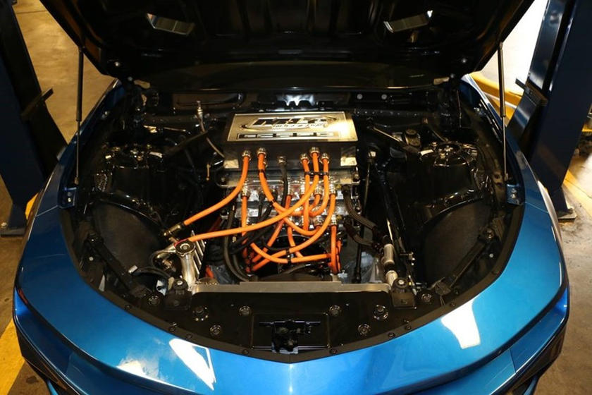 Hệ thống m&aacute;y t&acirc;n tiến của eCOPO Camaro