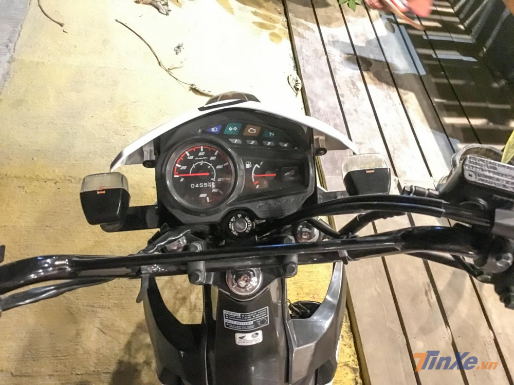 Cụm đồng hồ Analog hoàn toàn của Honda XRM 125 FI