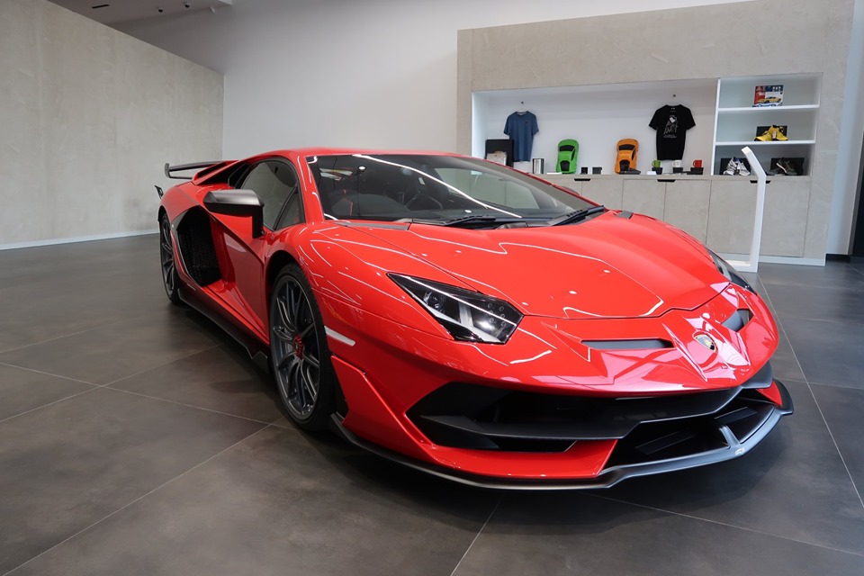 Tr&ecirc;n thế giới chỉ c&oacute; đ&uacute;ng 900 chiếc Lamborghini Aventador SVJ được sản xuất