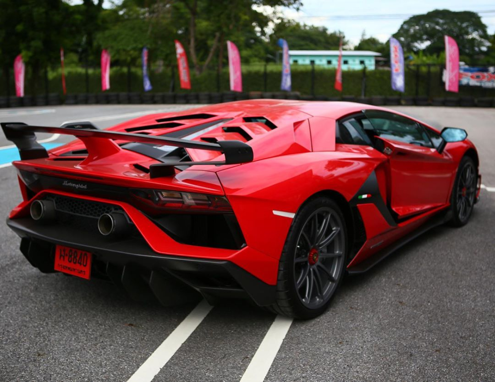 Chiếc Lamborghini Aventador SVJ n&agrave;y c&oacute; gi&aacute; hơn 37 tỷ đồng tại Th&aacute;i Lan