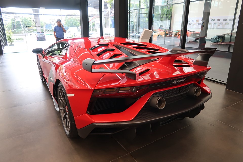 Lamborghini Aventador SVJ m&agrave;u đỏ Rosso Mars của đại gia Th&aacute;i Lan