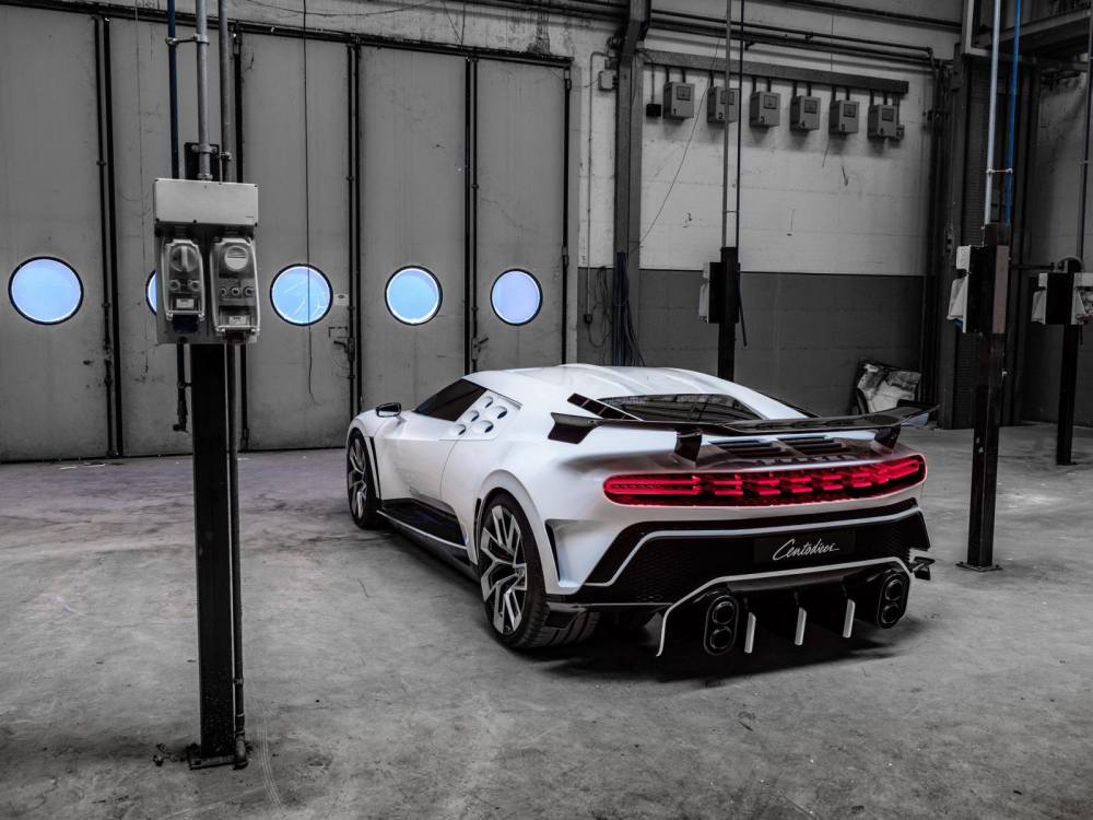 Thiết kế đu&ocirc;i xe của Bugatti Centodieci kh&aacute;c biệt đ&aacute;ng kể so với Chiron
